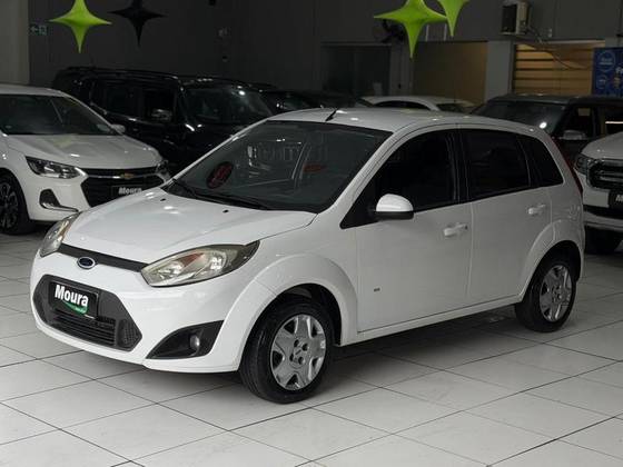 FORD FIESTA 1.0 ROCAM SE 8V FLEX 4P MANUAL FORD FIESTA 1.0 ROCAM SE 8V FLEX 4P MANUAL